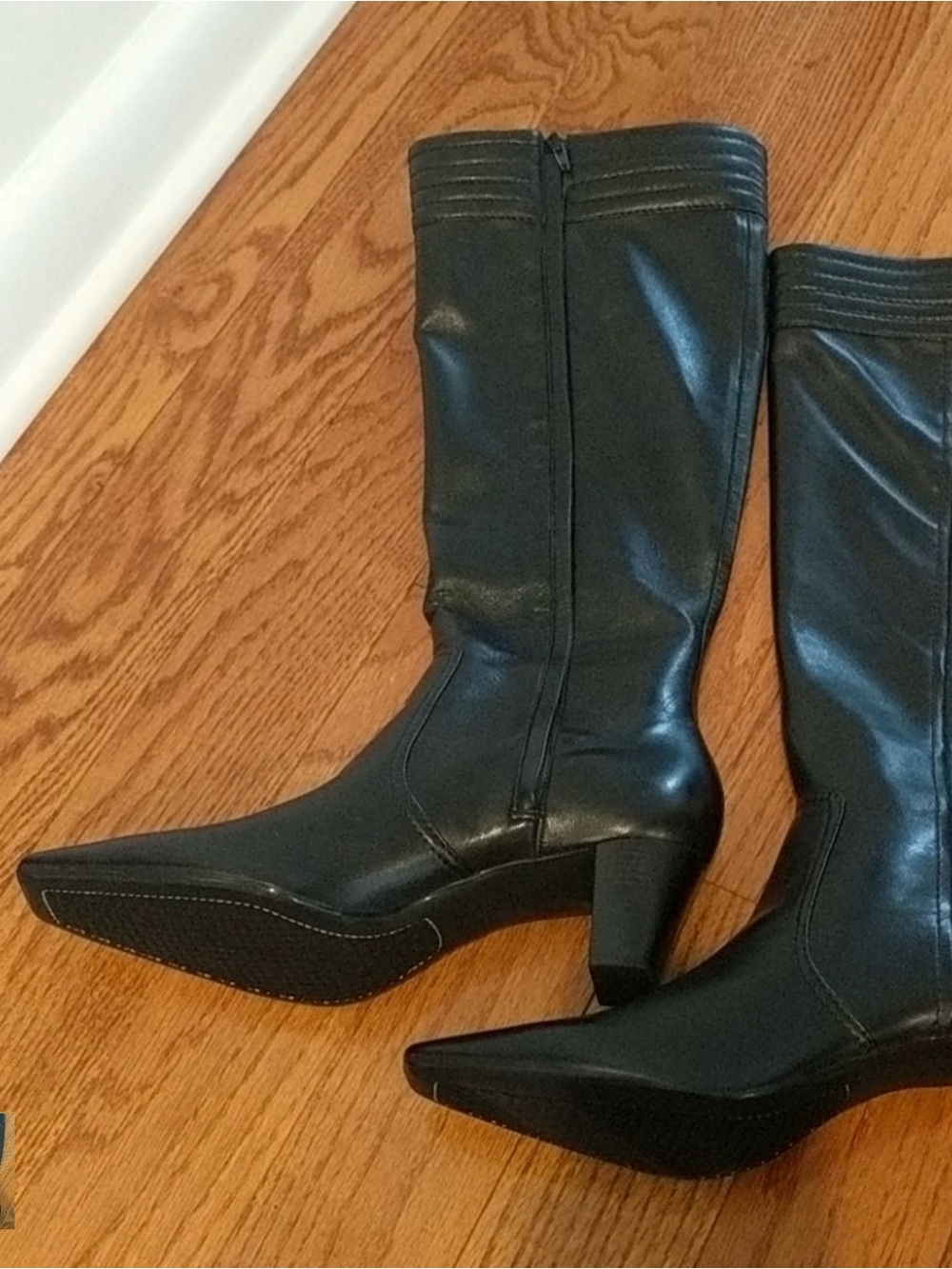 Cole haan black boot